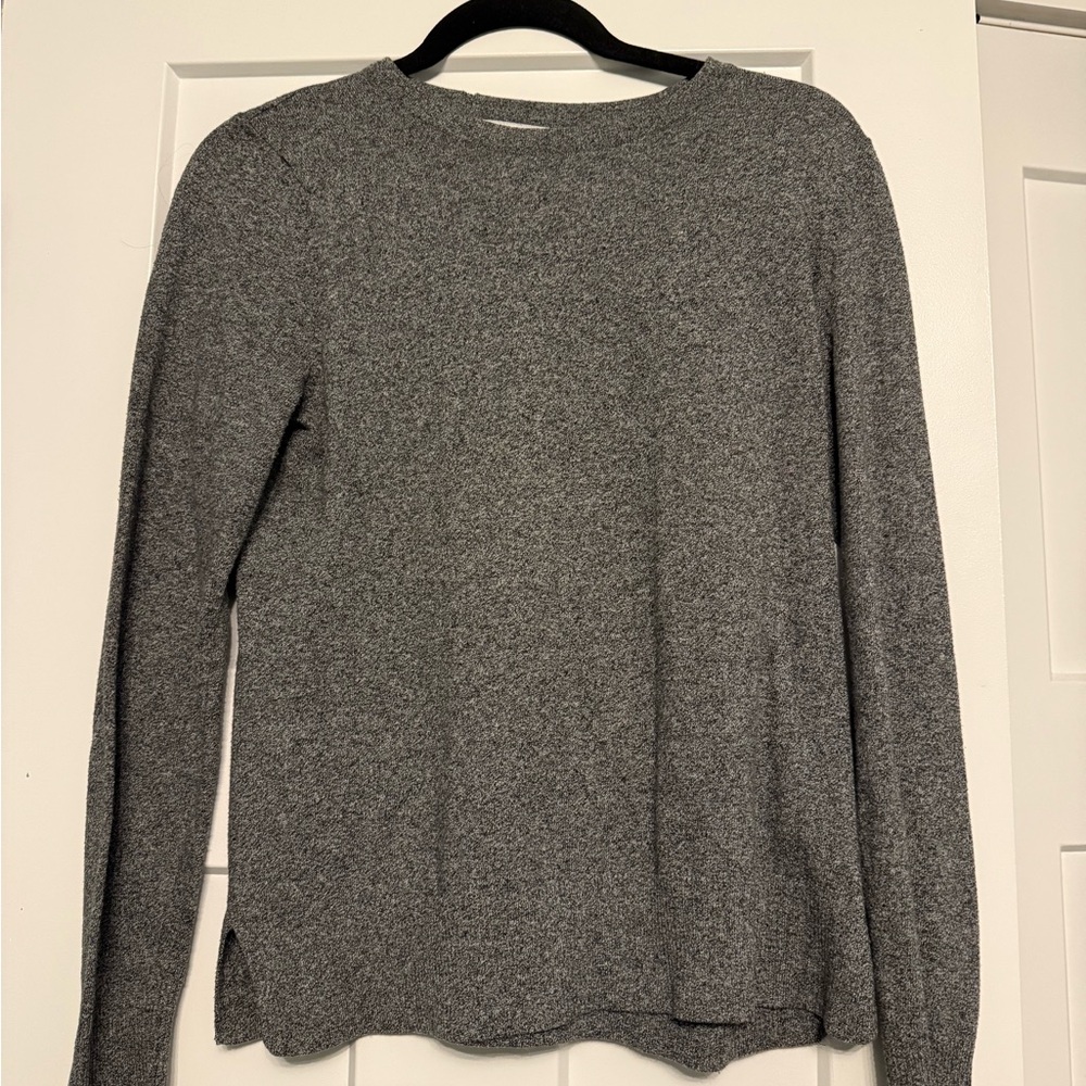 Old Navy Women’s Heather Gray Crewneck Sweater